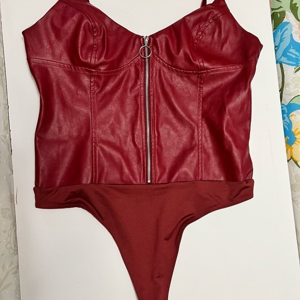 Guess body suit